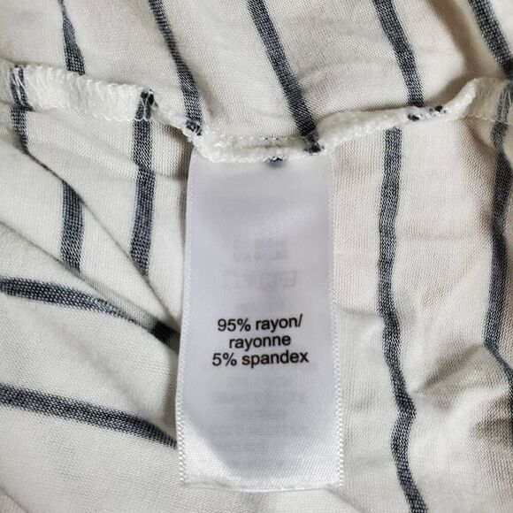 Maurices 24/7 Black White Stripe Sleeveless Tank Top Stretchy V-Neck Size Large - Picture 7 of 8